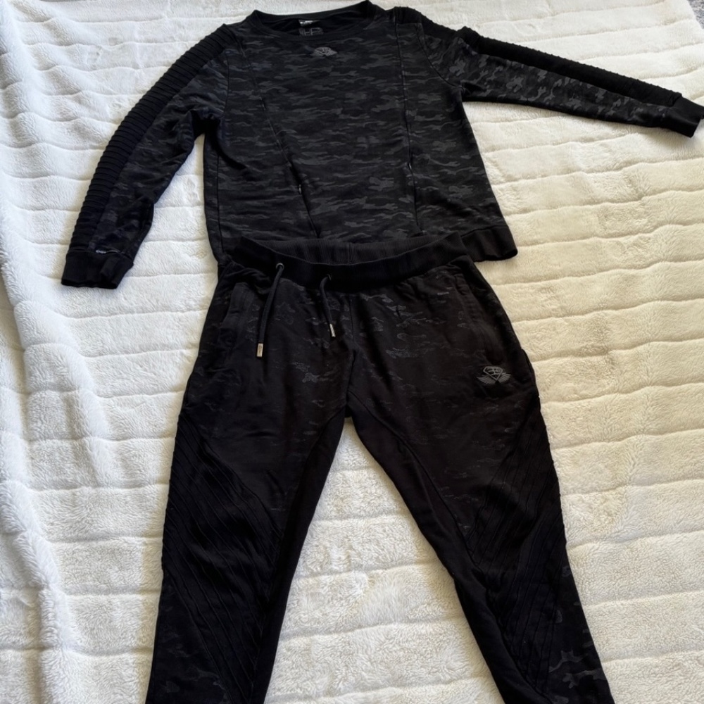 Bodyengineesrs tracksuit